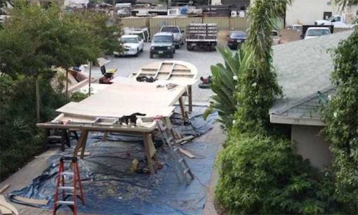 世界上最大的滑板 加利福尼亞滑板場制造出11米寬滑板