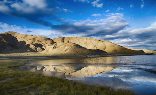 世界上最奇特的湖 班公湖一半咸水一半淡水