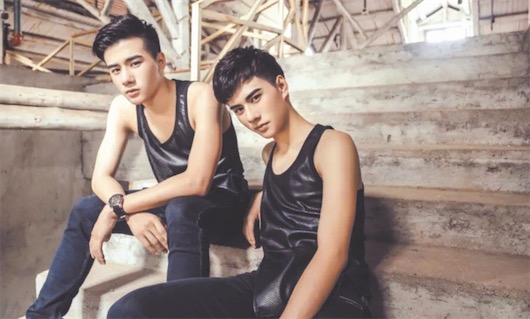 世界上最高的雙胞胎兄弟 英國的雙胞胎兄弟超過2.08米