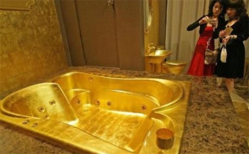 世界最大黃金浴缸 150千克的黃金浴缸驚現(xiàn)東京