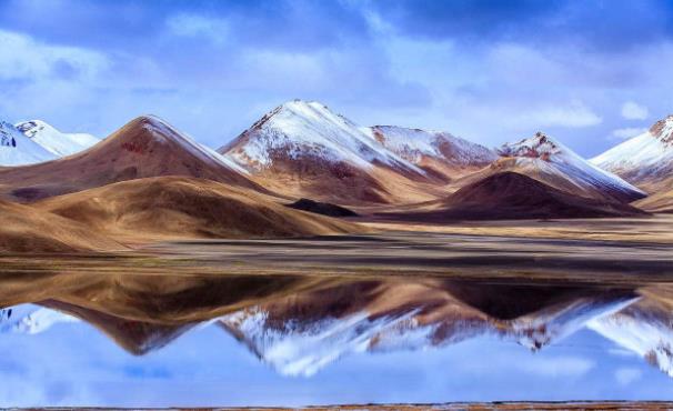 世界最高的高原 青藏高原平均海拔4000~5000米 有世界屋脊和第三極之稱