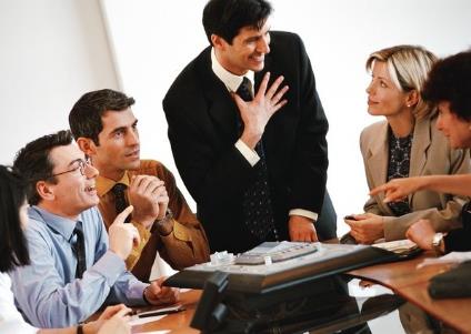 如何與上司相處?職場中上下級相處禮儀要注意