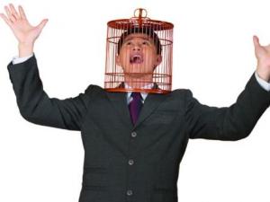 職場(chǎng)法則：職場(chǎng)中自找死路的十大愚蠢行為