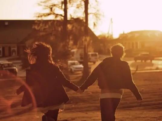 跟男朋友要禮物過分嗎?暗示男朋友想要的禮物可是就是不送