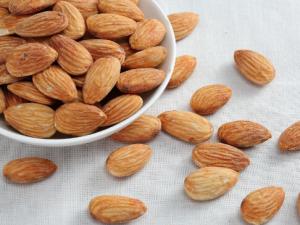 櫻桃香蕉能助眠-讓你一覺安穩睡到天亮