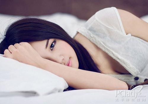 睡眠不良方式你占幾條?20個睡眠小惡習會加速女人衰老