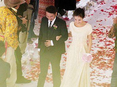 李維嘉吳昕被結婚-網絡熱傳李維嘉吳昕領證秘密結婚