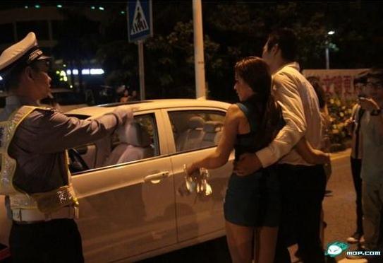 ���麣�wŮ�ƺ��{�򡱽���-�������ƺ��wŮ܇��b���{܇