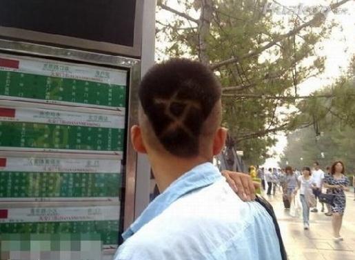 ��Ц�DƬ���OƷţ����Ĭ��Ц�DƬ������һ���׵��㣬�����^��