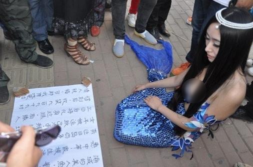 ���ݽ��^�F�{ɫ�����~���ԷQ������~�u�M�D