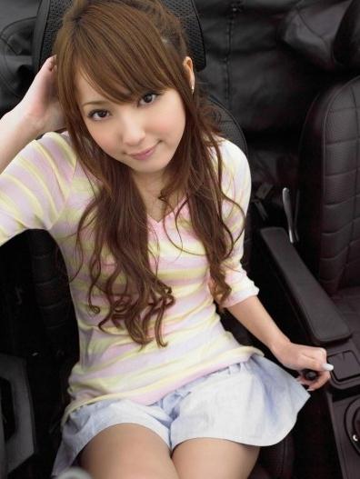 �ձ�Ů������ľϣ�ٱ��غ����G�գ������ع������ˈ�ͣ����������ǰ99����Ů