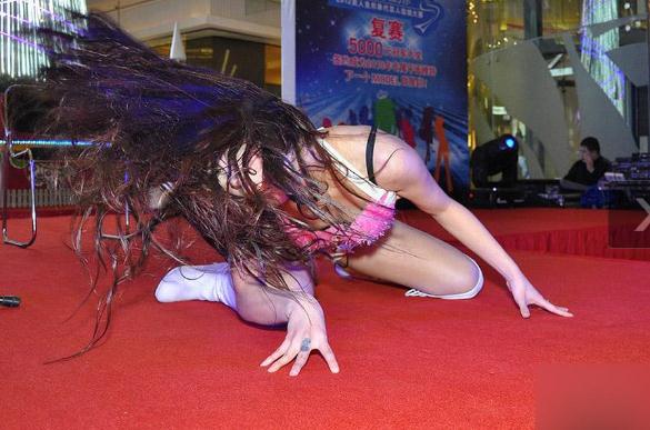 �����nŮ�ӱ��y������¶�����^ɢ�l��ؿ��ݡ��{���衱(�M�D)