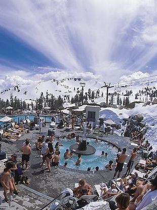 �������ˣ��Ȼ�����Ů�����Ȼ���ȥ��ѩ�����º��䲻���߹⣬��ѩ���ݜ�Ȫ