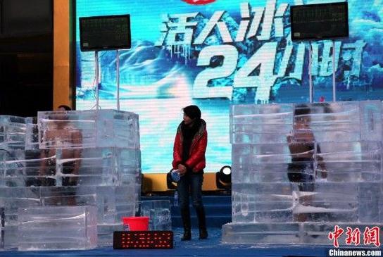 �ͺ������Lɳ���^��������ͺ��O�ޣ��Ȼ�����Ů�w򞡰������