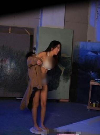 ˇ�gϵŮ������������������w�������ԷQ�Ǹ�ˇ�g���Ǹ�ɫ��