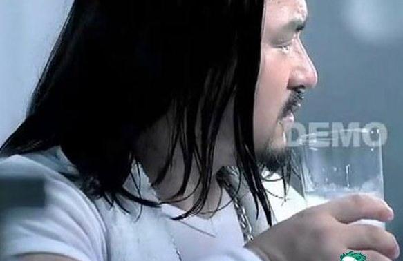 ���r�V������ҕ�ܲ����ع⣬�W�����Z���˹�Ȼ�ؿ�ζ