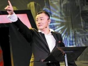 網友曝周立波中國夢想秀嘲諷女孩子踢球沒前途