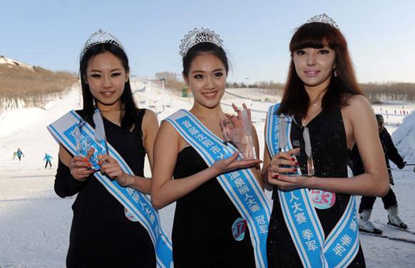 沈陽(yáng)市冰雪溫泉麗人大賽總決賽,美女冰天雪地比基尼秀性感身材