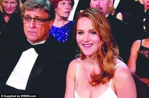 �W˹�������_��������裬�W˹�������˴������ڱ����^�����R�]Ů����