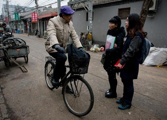 ����һ��(du��)Ůͬ�ԑٽY(ji��)���ӛ��ܑ������ǣ��c�����݆T姴�꿽��^����