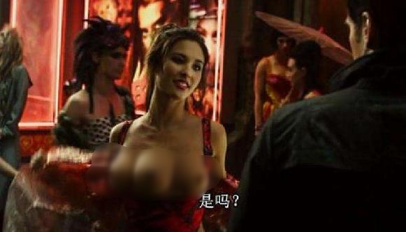 三乳女是真的嗎?全面回憶長著三個乳房的美女模特(組圖)
