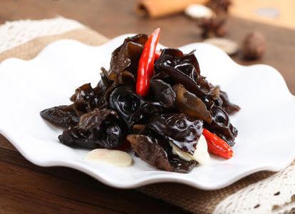 產(chǎn)婦吃黑木耳好嗎?產(chǎn)婦能吃黑木耳嗎