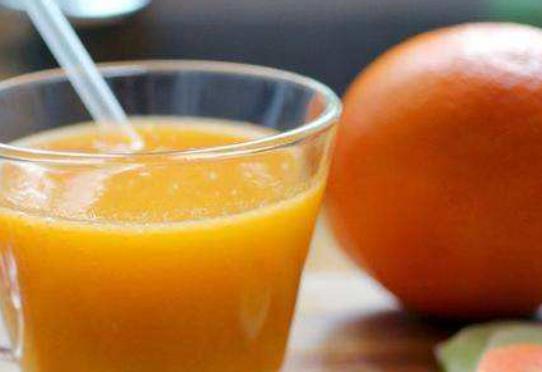 炎夏消暑 夏季大多數(shù)人都喜歡喝飲料解暑