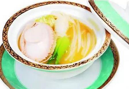 春季坐月子應該怎么吃?紫菘鳳尾蝦和上湯羅漢素都適合產婦吃