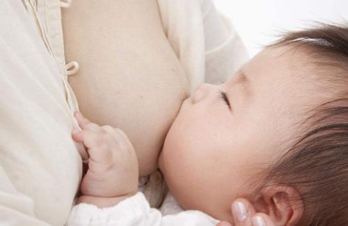 哺乳期拘奶是怎么回事?拘奶了怎么辦?哪些原因導致拘奶