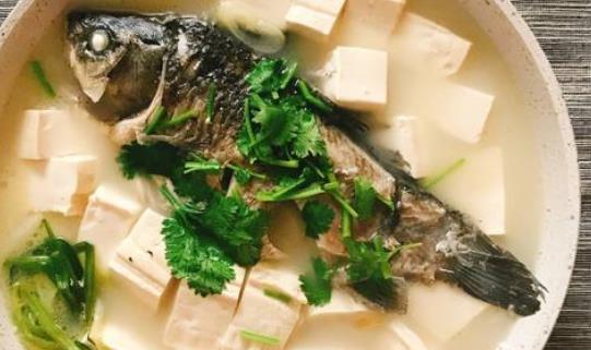 生完孩子后身體會(huì)變的很虛弱 產(chǎn)后精選食譜推薦3個(gè)食譜