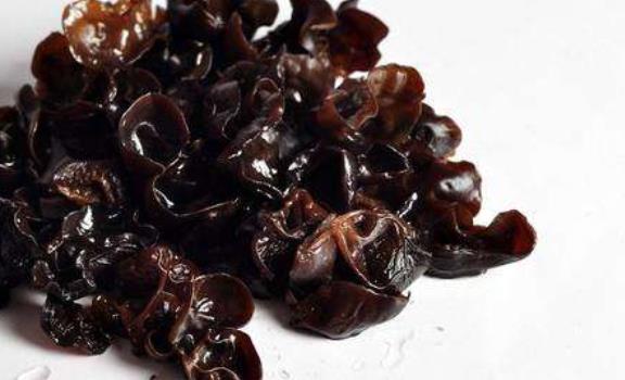 很多女性想知道怎么護膚 夏季女性的保健食品