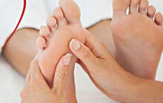 產(chǎn)后媽媽乳房護(hù)理大攻略 介紹4個(gè)讓產(chǎn)后胸變大的秘訣