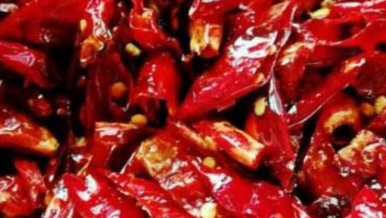 臉部長痤瘡這對很多人來說都是一種折磨 這些食物一定不可以吃