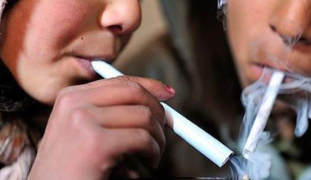 粉刺是生活中比較常見的一種皮膚病 三招教你對付粉刺