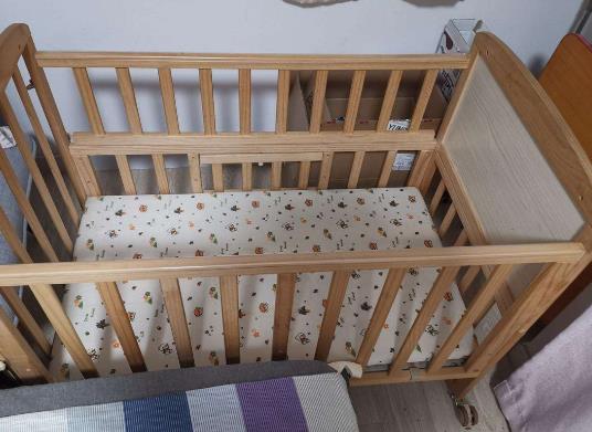 嬰兒床是幾歲內的寶寶睡的?嬰兒床來回推會影響寶寶嗎