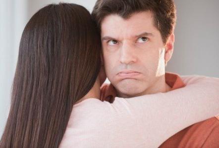 男人吃醋時(shí)的2種類型,男人吃醋的6個(gè)表現(xiàn)