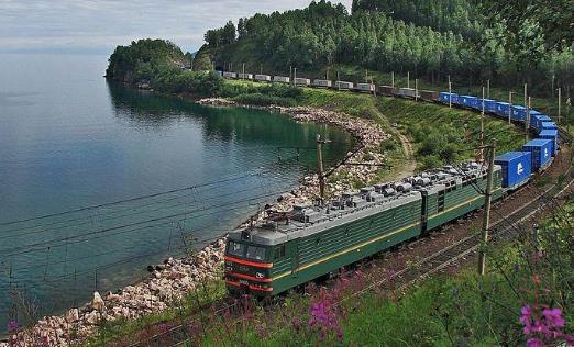 家屬可以送老年旅客進站乘火車嗎?乘火車可以帶多少香煙?