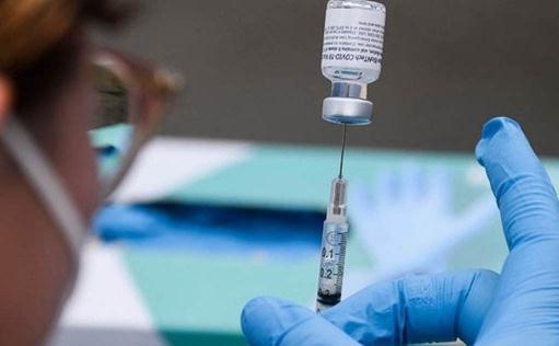 打新冠加強針會影響月經嗎 新冠疫苗加強針打完可以喝酒嗎