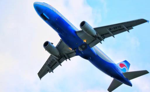 坐飛機保險是不是必須買 坐飛機可以買幾份保險