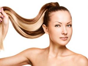 長期扎馬尾辮導致脫發?應少扎馬尾辮多梳頭