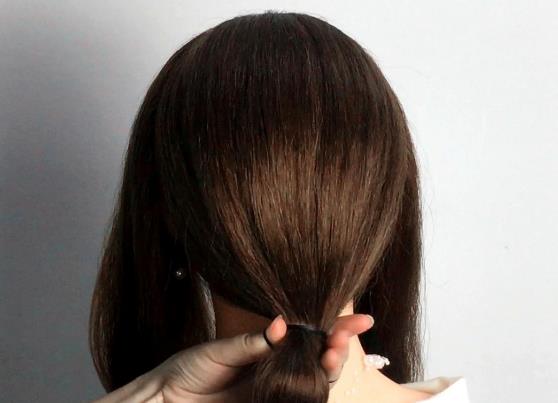 頭發多久洗一次比較好?頭發不吹干睡覺會怎樣?