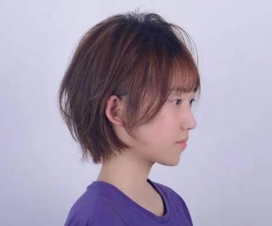 剪短發后面容易翹怎么解決?剪完短發如何護理使短發不彎