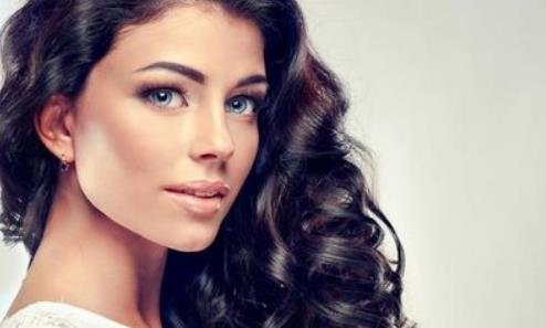 燙發(fā)后掉頭發(fā)該怎么辦 燙發(fā)后該怎么護(hù)理頭發(fā)