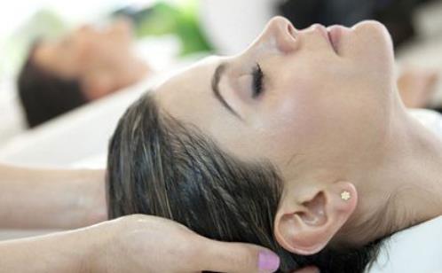 冬季女生應該怎么樣護發 冬季應該吃什么食物能護發