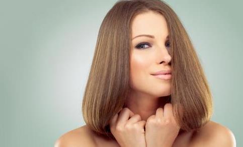 經(jīng)常掉頭發(fā)是什么原因造成的 怎么樣正確護(hù)理秀發(fā)