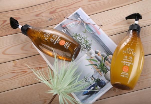 哪種洗發(fā)水好 學戚薇任性扎丸子頭少不了滋源