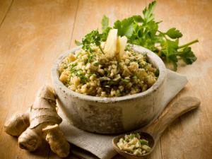 香菜生姜緩解胃疼-五味子可治療胃炎