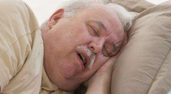 男性出現打鼾是個壞習慣 推薦9種治療打鼾的方法