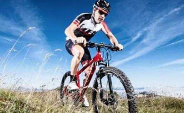 ?騎行一直是不少男女都很喜歡的一項運動 男人騎行易陽痿