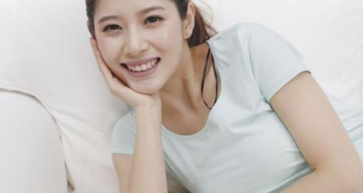 胸下垂穿什么內衣 女人如何保養胸部 胸下垂的危害